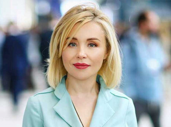 Personal assistant as a business liaison: how the head of Rosprirodnadzor, Radionova, protects companies with fake licenses while her staff member buys them airline tickets