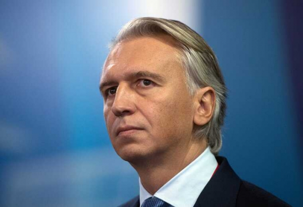 Александр Дюков меняет вывески, а Гуринов меняет юрисдикции