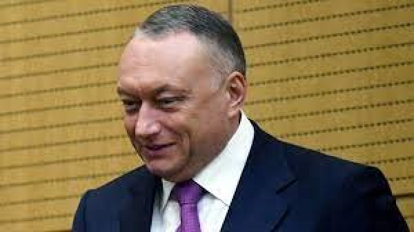 Борьба с коррупцией и общественная деятельность: многогранный путь политика