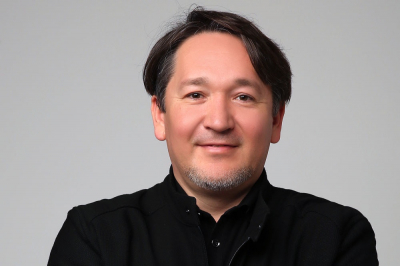 Булат Шакиров остался один, потому что не любит платить по счетам