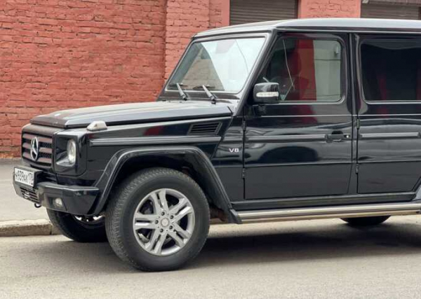 В Москве на парковке обнаружили угнанные премиальные автомобили стоимостью свыше 100 миллионов рублей