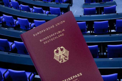 В Германии предложили ужесточить правила получения гражданства и увеличить срок натурализации до 8 лет