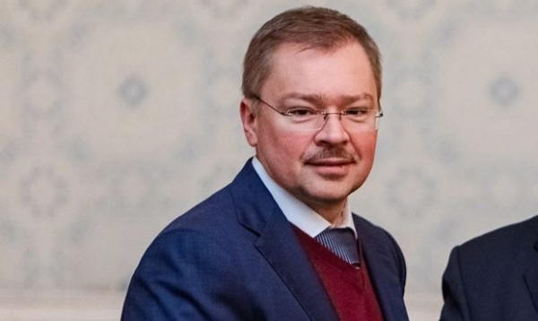 Артем Чайка скупает убыточные фирмы, но с ценными земельными активами