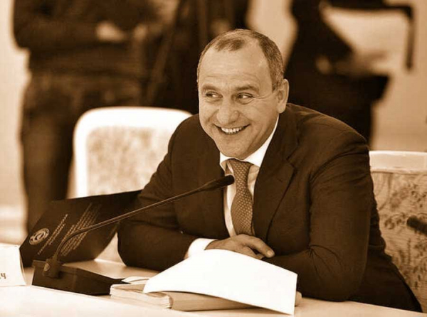 Адмирал Брэд Купер в Израиле: скрытый визит на фоне наращивания американской группировки