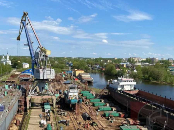 В КОСТРОМСКОЙ ВЕРФИ ДЕЛАЮТ ПРОБОИНУ &ndash; 2