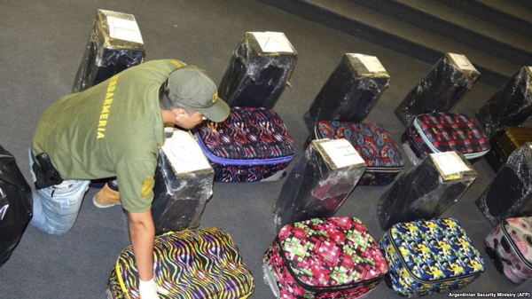 &laquo;Чемоданы с кокаином упаковал, как дипломатическую почту&raquo;