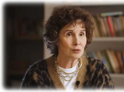 Живущую на Кипре Галину Юзефович не отличить от иноагента, но она им по-прежнему не стала