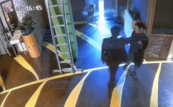 &laquo;Я просто пнул ее раза четыре&raquo;: экс-министра в Казахстане судят за убийство жены с особой жестокостью