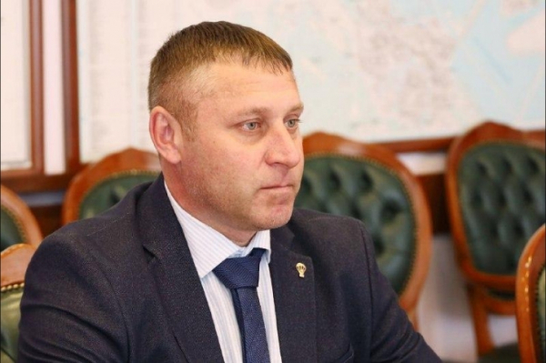 Вместо реального силовика &mdash; свадебный генерал Александр Шуваев на передовой