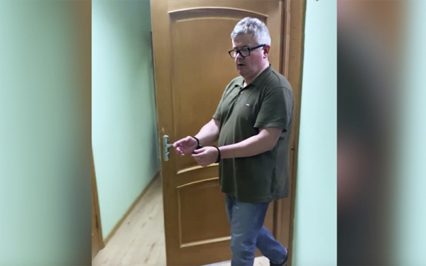 &laquo;Ходил на работу в норковой шубе, подчеркивая высокий статус&raquo;